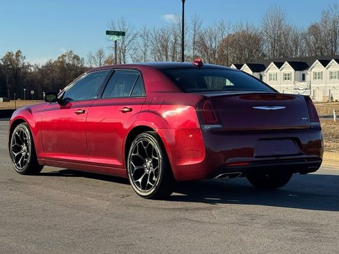 Used 2019 Chrysler 300 S image 6