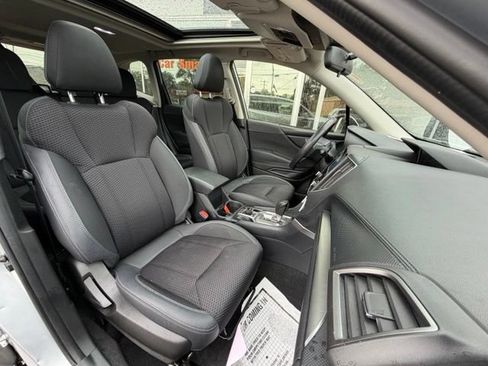 Used 2023 Subaru Forester Premium AWD/4WD image 12