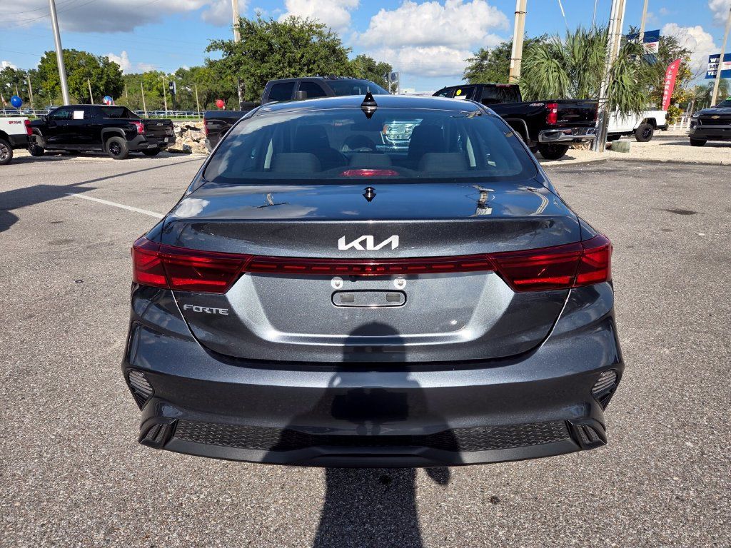 Used 2023 Kia Forte LXS FWD image 11