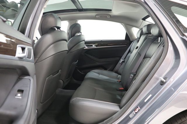 Used 2015 Hyundai Genesis 3.8 w/ Option Group 03 AWD/4WD image 30
