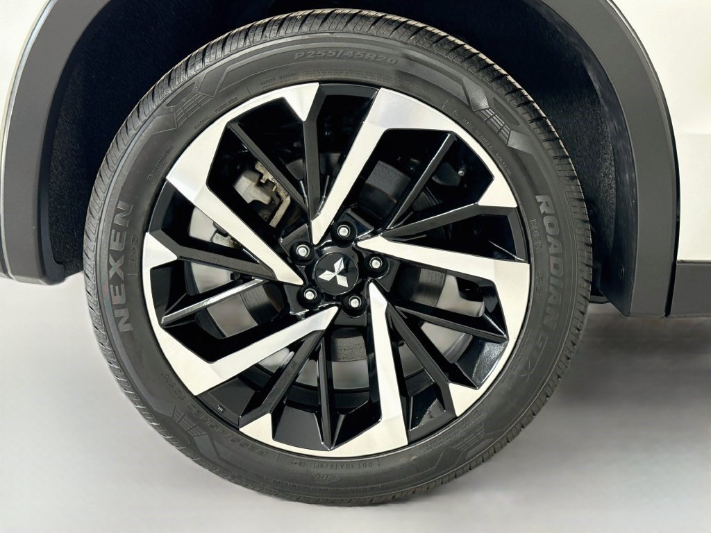 Used 2024 Mitsubishi Outlander SE FWD image 32