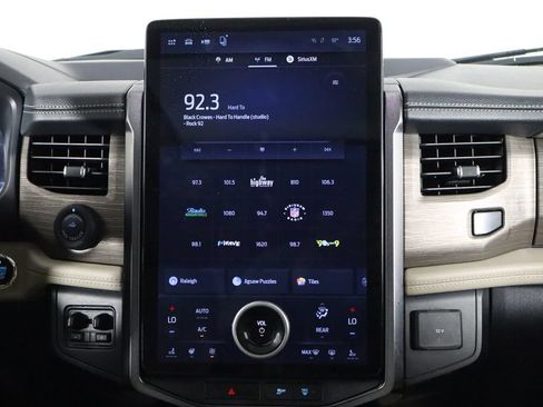 Used 2023 Ford Expedition Limited AWD/4WD image 29