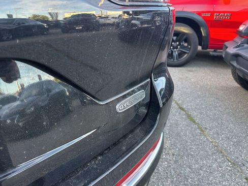 Used 2022 Jeep Grand Cherokee Overland w/ Advanced Protech Group III image 7