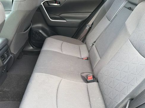 Used 2019 Toyota RAV4 XLE w/ Convenience Package FWD image 15