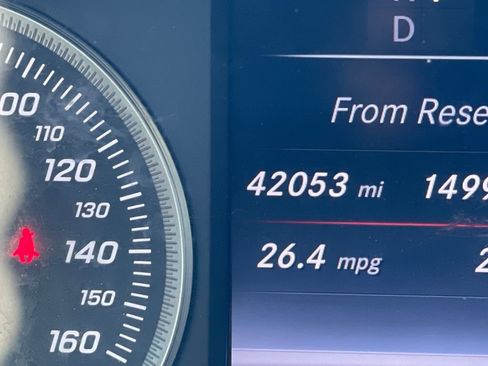 Used 2016 Mercedes-Benz GLC 300 4MATIC w/ Multimedia Package image 28