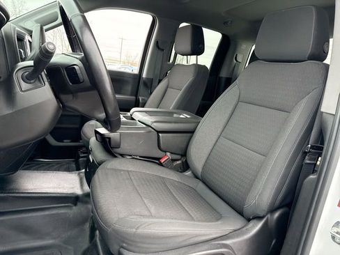 Used 2020 Chevrolet Silverado 1500 LT w/ Convenience Package AWD/4WD image 11