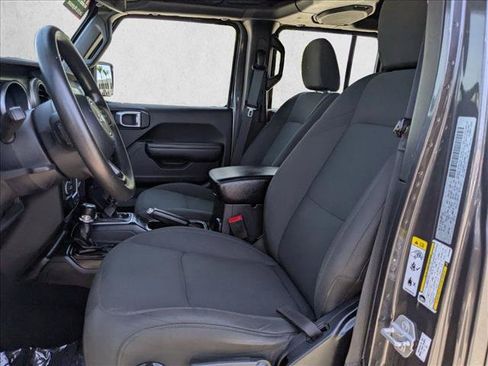 Used 2018 Jeep Wrangler Unlimited Sport AWD/4WD image 15