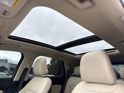 Used 2024 Ford Edge SEL w/ Convenience Package image 26