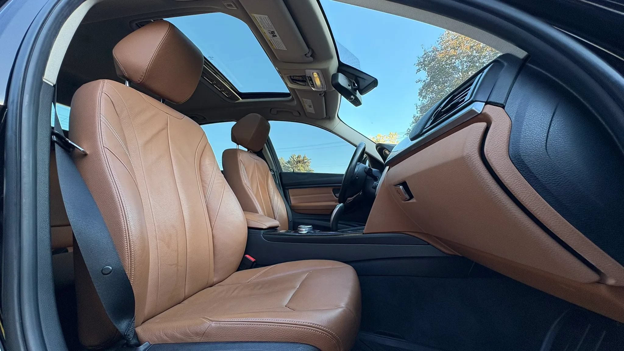 Used 2014 BMW 328i xDrive Sedan w/ Premium Package AWD/4WD image 29