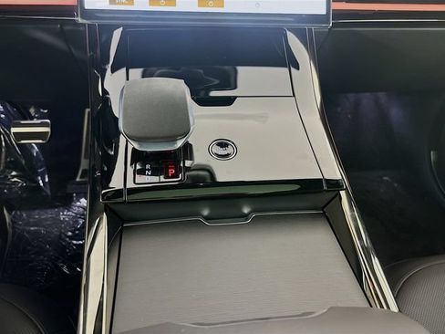 New 2026 Land Rover Range Rover Sport Dynamic SE AWD/4WD image 18
