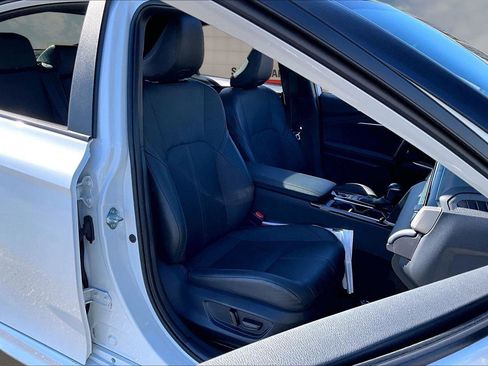 Used 2025 Toyota Camry XSE image 7