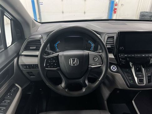 Used 2019 Honda Odyssey EX image 11