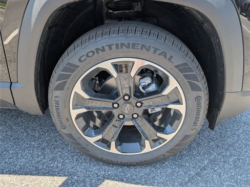 New 2026 Chevrolet Equinox LT w/ Safety and Technology Package AWD/4WD image 5