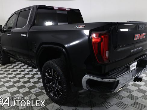 Used 2022 GMC Sierra 1500 SLT w/ SLT Premium Plus Package image 9