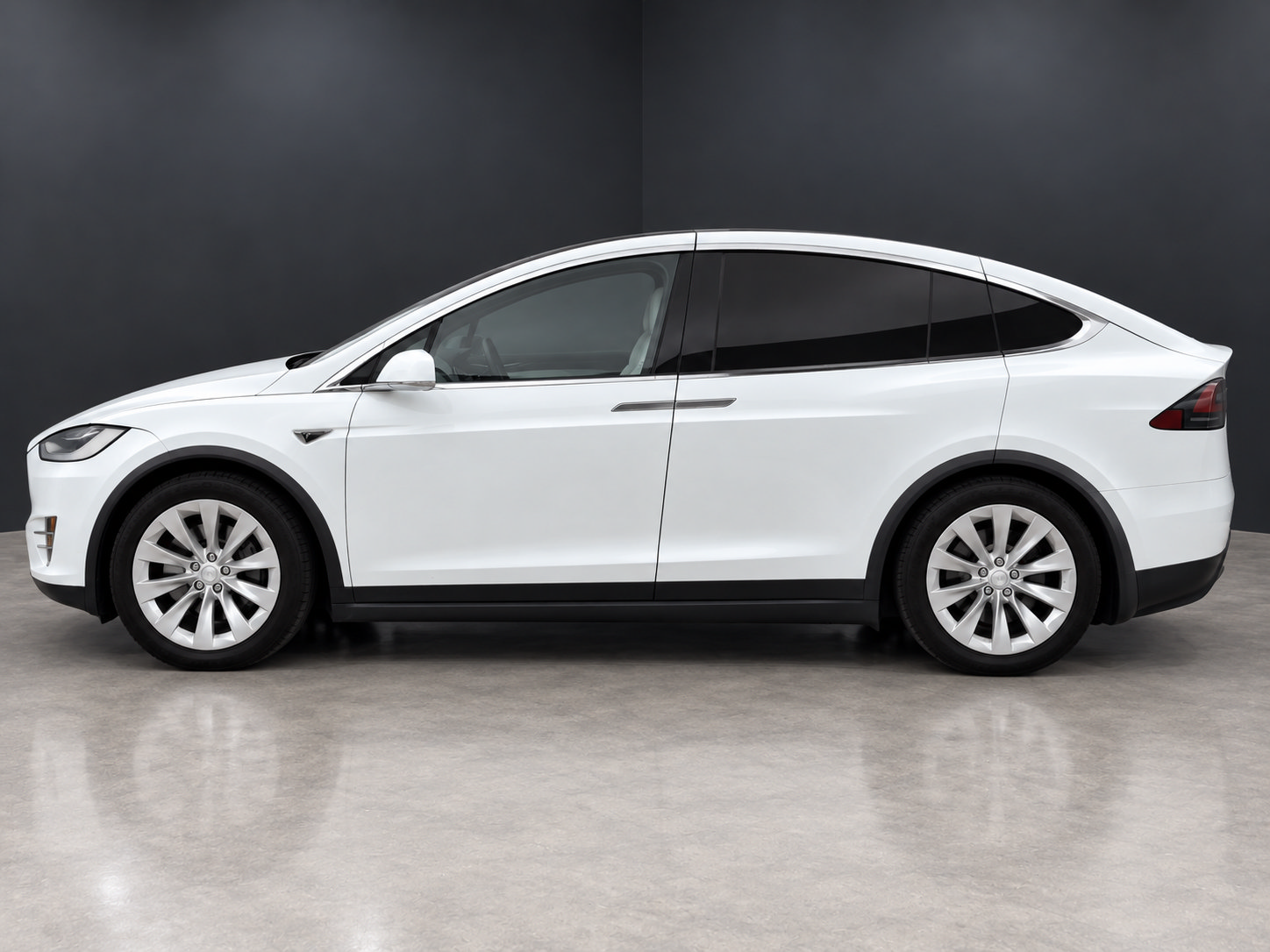 Used 2016 Tesla Model X 60D AWD/4WD image 3
