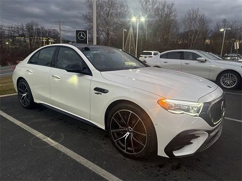 Used 2026 Mercedes-Benz E 53 AMG e 4MATIC Sedan image 4