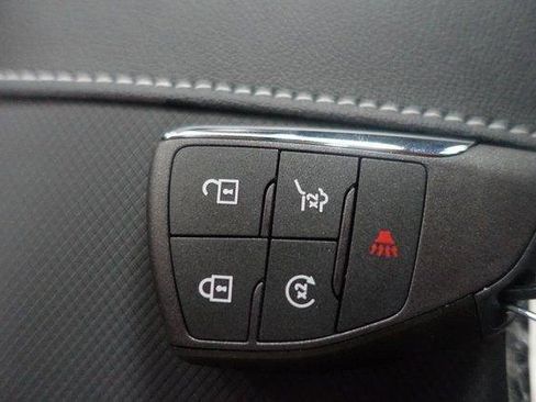 New 2026 Chevrolet Traverse Z71 w/ Enhanced Driving Package AWD/4WD image 17