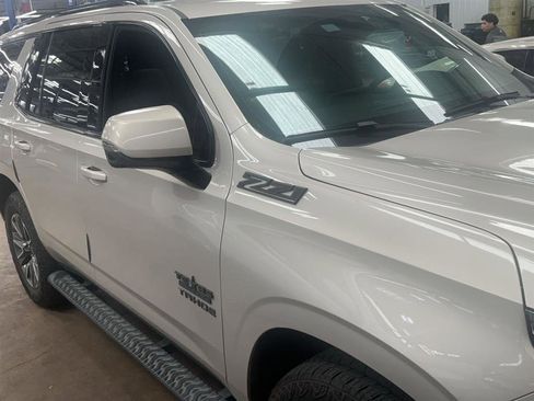 Used 2023 Chevrolet Tahoe Z71 w/ Luxury Package AWD/4WD image 1