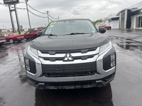 Used 2025 Mitsubishi Outlander Sport ES AWD/4WD image 9