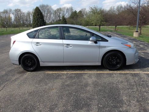 Used 2015 Toyota Prius Two image 10