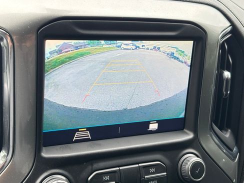 Used 2022 Chevrolet Silverado 1500 LT RWD image 13