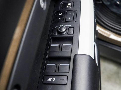 Used 2022 Land Rover Defender 110 XS Edition image 34