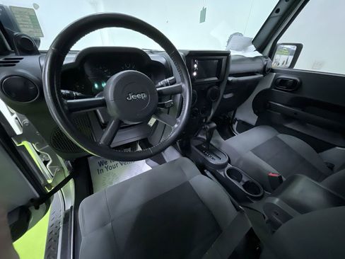 Used 2009 Jeep Wrangler X image 18