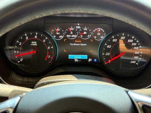Used 2017 Chevrolet Camaro SS RWD image 10