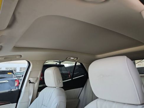 Used 2023 Buick Envision Avenir image 9