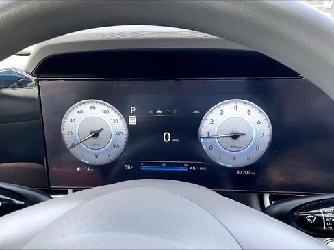 Used 2024 Hyundai Elantra SEL FWD image 24