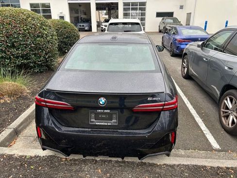 Used 2026 BMW 530i w/ M Sport Package image 4