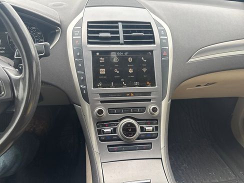 Used 2017 Lincoln MKZ Premiere FWD image 10