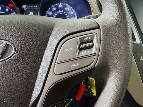 Used 2017 Hyundai Santa Fe Sport image 13