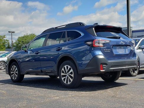 Used 2022 Subaru Outback Premium AWD/4WD image 3