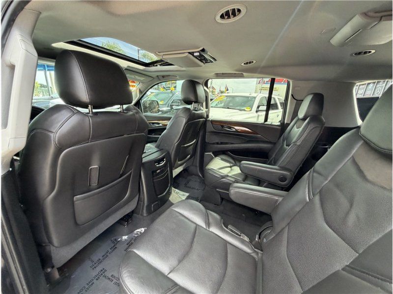 Used 2016 Cadillac Escalade ESV Luxury AWD/4WD image 22