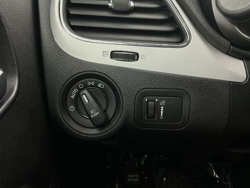 Used 2018 Dodge Journey SXT w/ Premium Group FWD image 42