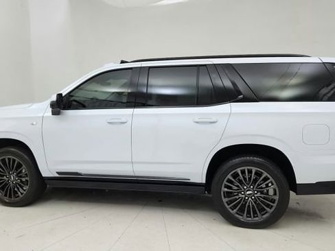 Used 2026 Cadillac Escalade Platinum Sport AWD/4WD image 8