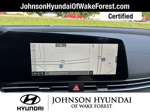 Used 2025 Hyundai Elantra SEL image 16