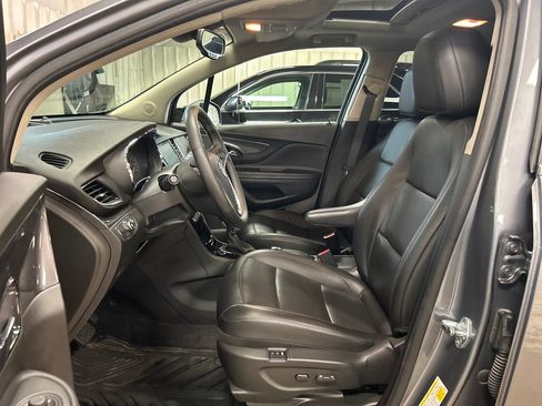 Used 2019 Buick Encore Essence w/ Experience Buick Package AWD/4WD image 14