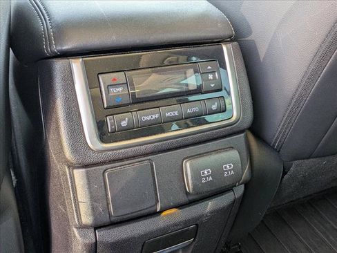 Used 2019 Subaru Ascent Limited w/ Popular Package #2A AWD/4WD image 18