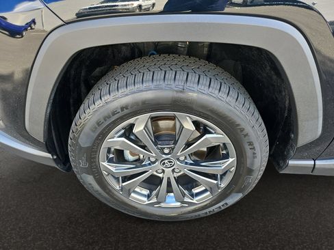 Used 2024 Toyota RAV4 Limited AWD/4WD image 39