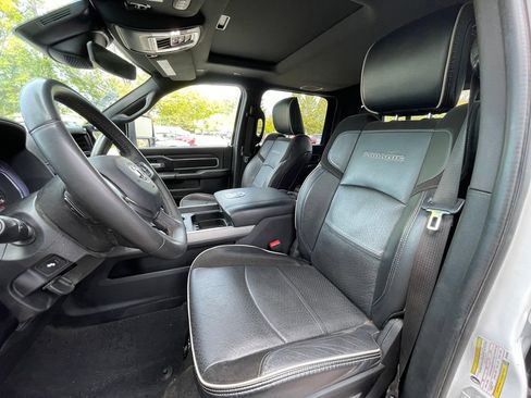 Used 2025 RAM 2500 Laramie AWD/4WD image 22