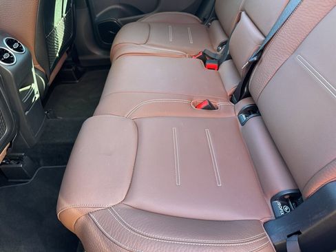 Used 2023 Mercedes-Benz GLB 35 AMG 4MATIC image 47