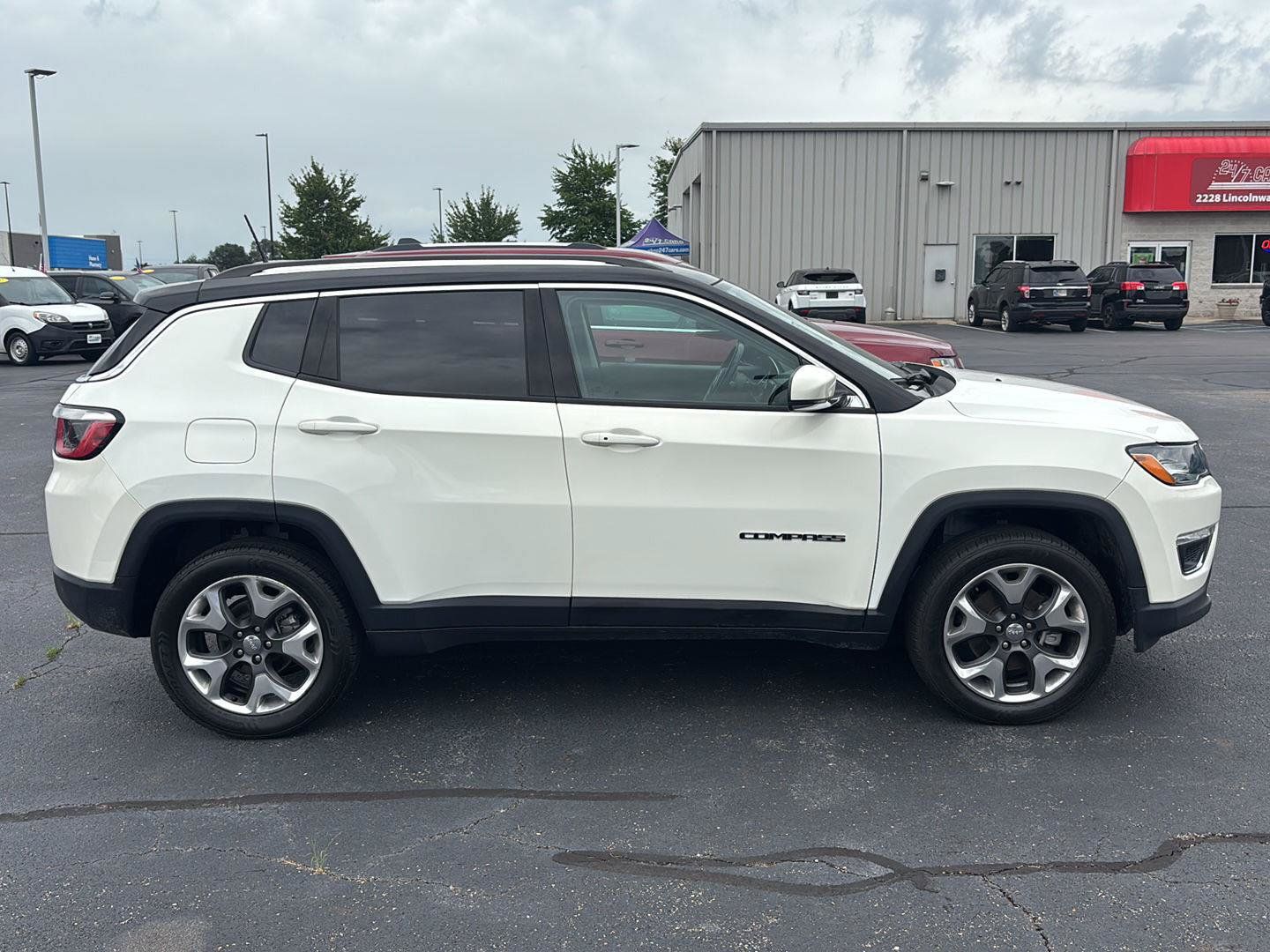Used 2020 Jeep Compass Limited AWD/4WD image 9