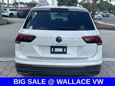 Certified 2024 Volkswagen Tiguan SE FWD image 8