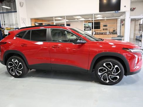New 2026 Chevrolet Trax RS w/ Driver Confidence Package FWD image 4