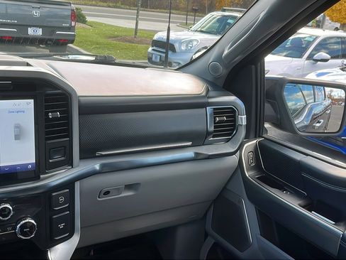 Used 2022 Ford F150 Limited image 22