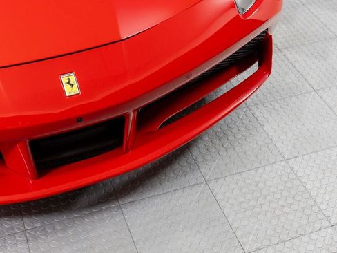 Used 2017 Ferrari 488 GTB RWD image 24