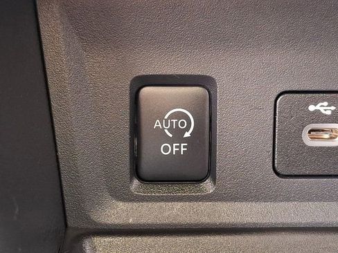 Used 2024 Nissan Sentra SV w/ Lighting Package image 24