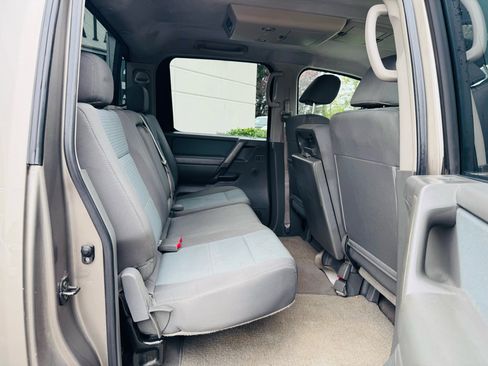 Used 2006 Nissan Titan SE image 16